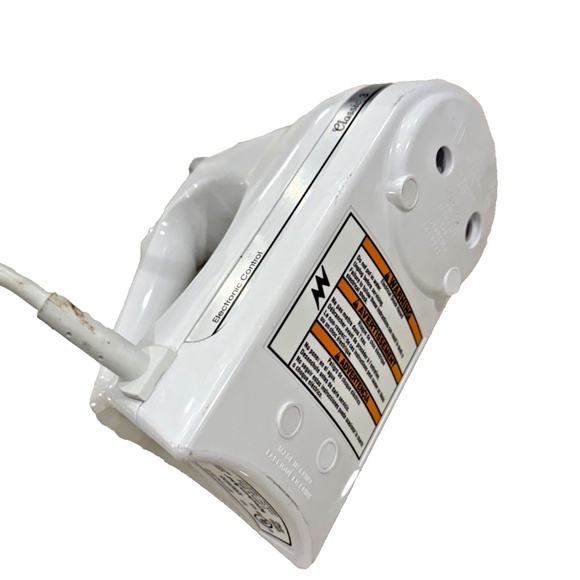 KitchenAid Handheld Mixer without Beaters; Good Working Condition; White - Picture 4 of 7